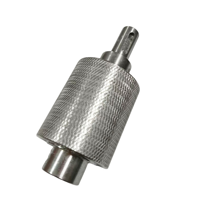 Paano maiwasan ang pagpapapangit ng workpiece at dimensional na mga paglihis sa panahon ng hindi kinakalawang na asero na pag -on ng CNC? 